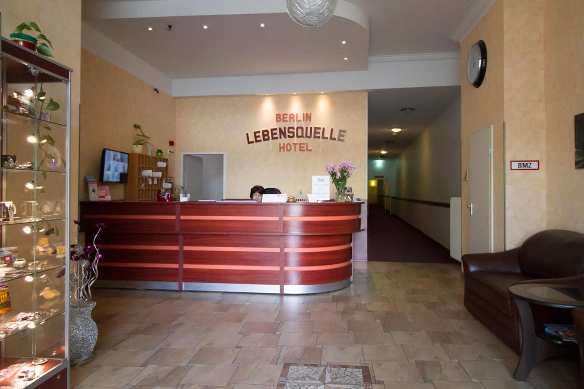 Lebensquelle Am Checkpoint Charlie Hotel Berlin Exterior photo